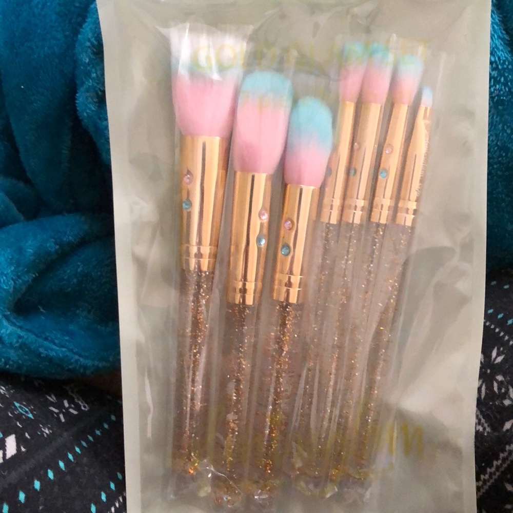Gold glam set makeup brushes 7 piece
